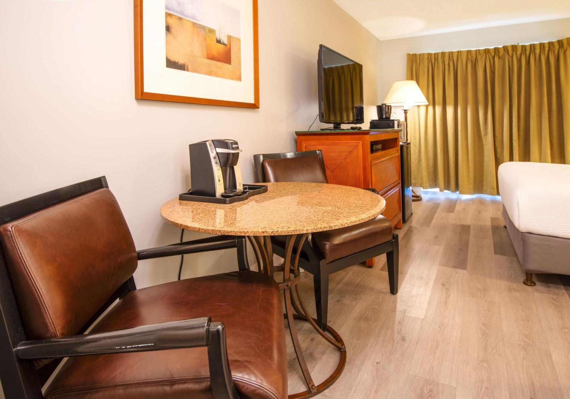Coast Parksville Hotel Exterior photo