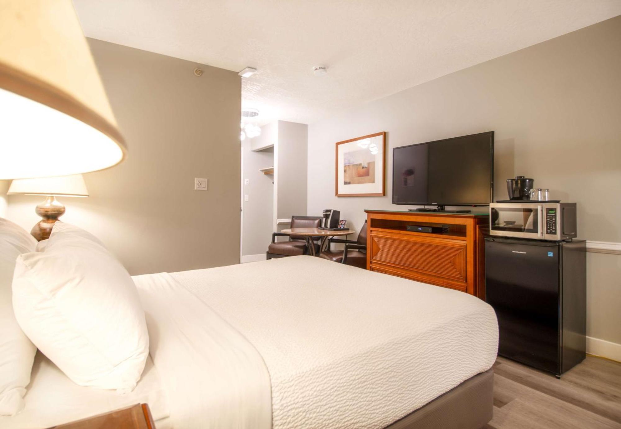Coast Parksville Hotel Exterior photo