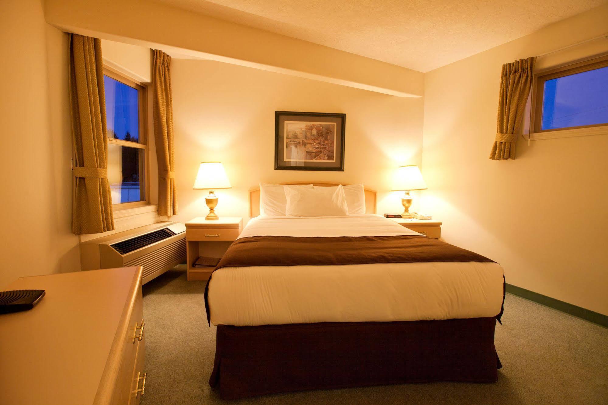 Coast Parksville Hotel Exterior photo