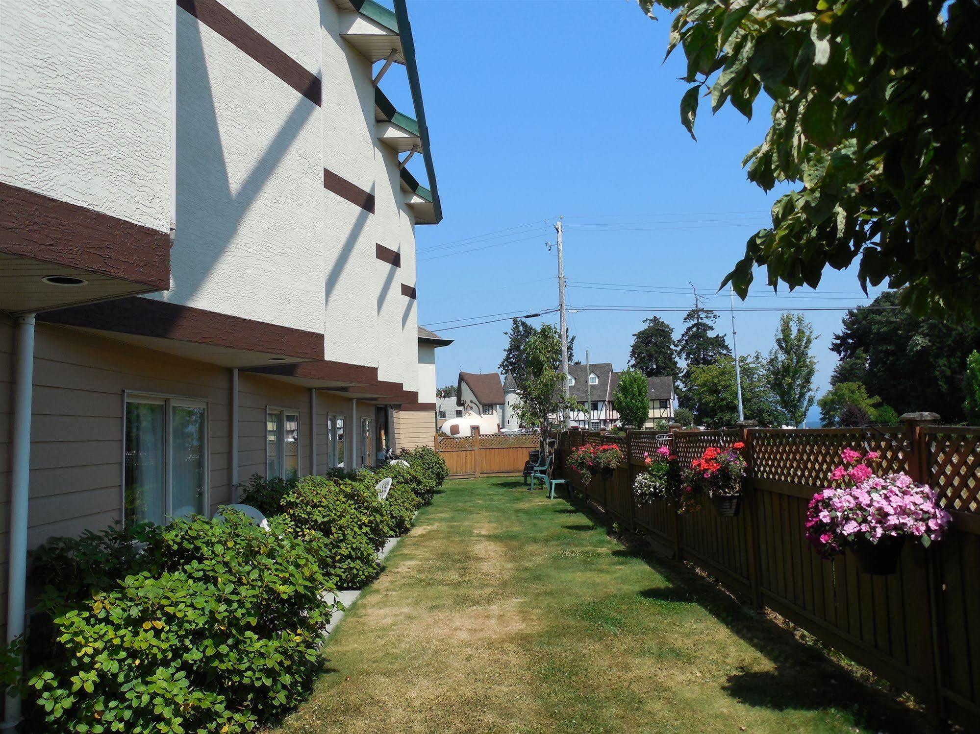 Coast Parksville Hotel Exterior photo